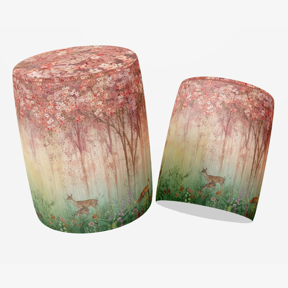 Okrągła pufa jeleń i drzewa – naturalna dekoracja wnętrza