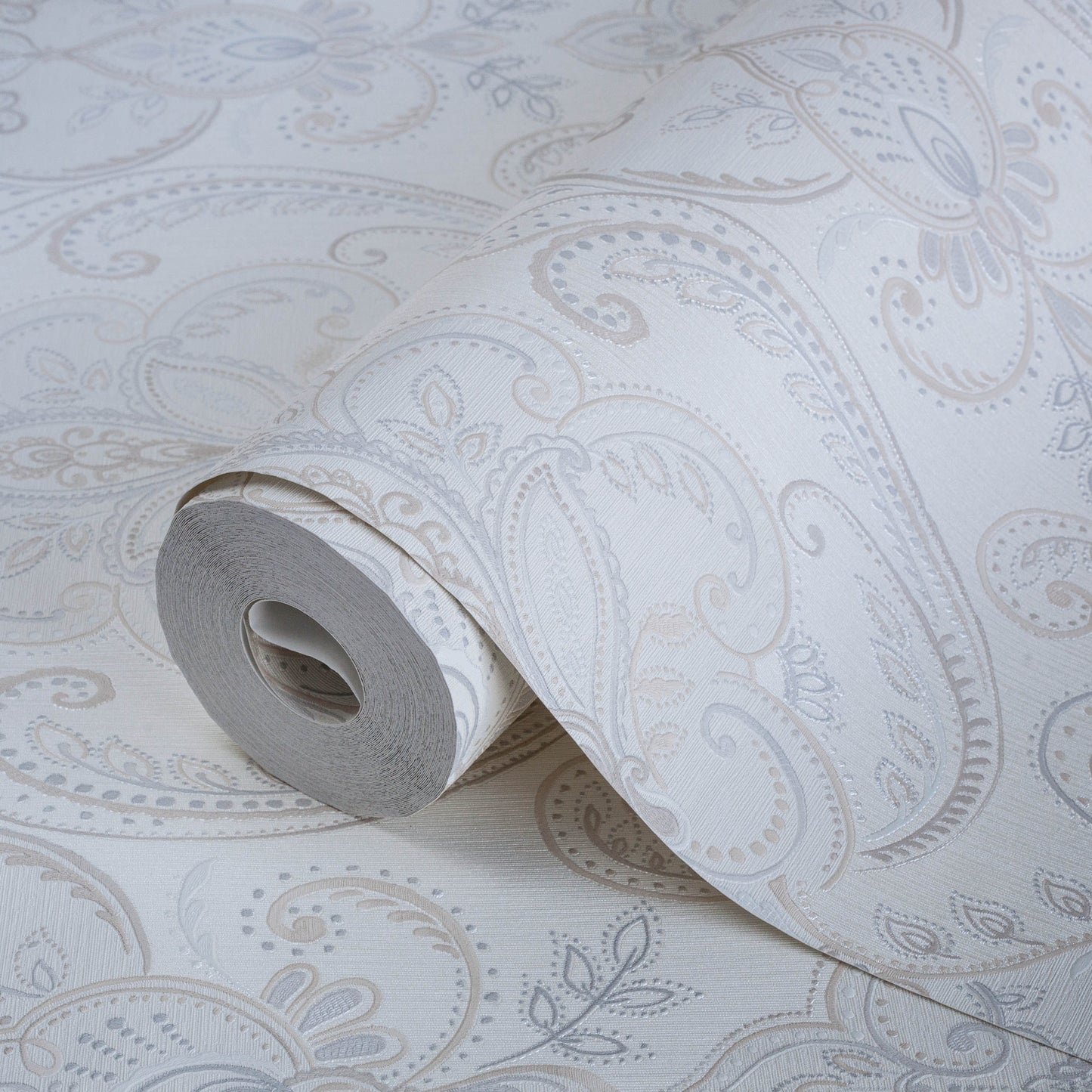 Tapeta klasyczna ornamentalna symetryczna – elegancki wzór dekoracyjny ścienny